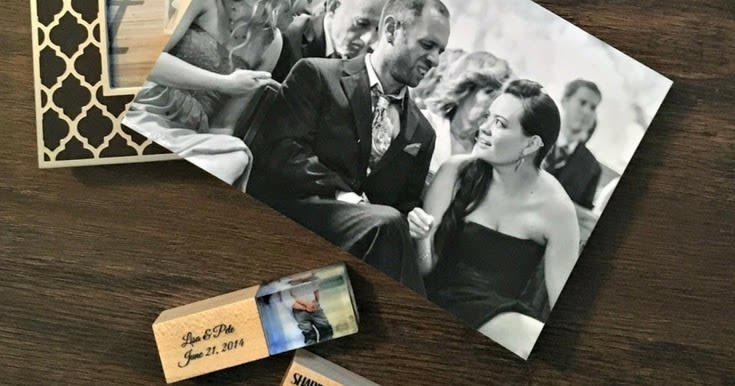 5 Ways To Share Your Wedding Photos (& win a custom USB drive, ends 1/30)