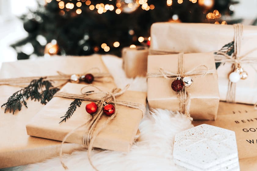 7 Essential Ways to Avoid Overspending During the Holidays