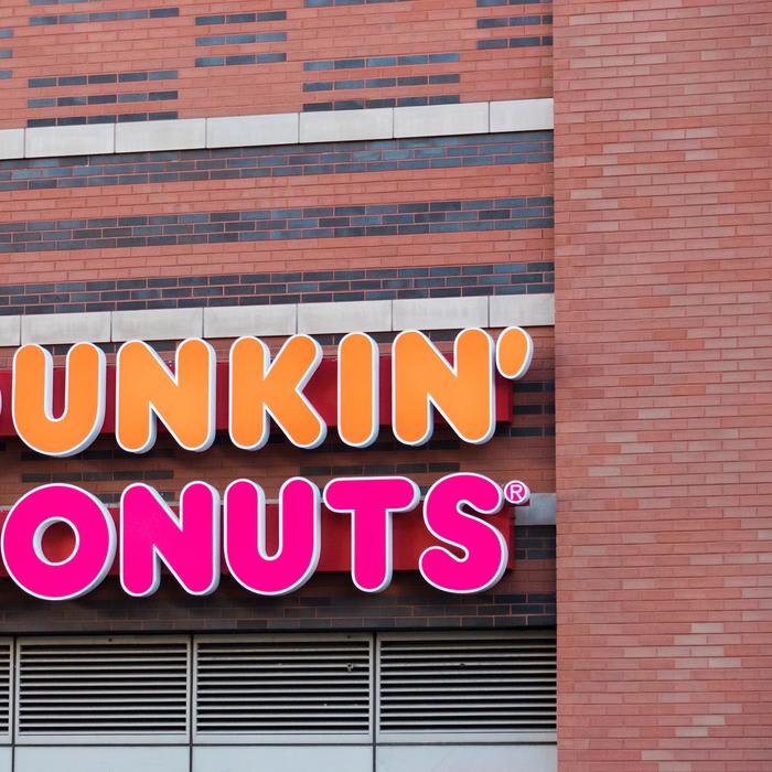 Somali Refugee Says Dunkin Employee Called Police Because She Talked in Her Native Language