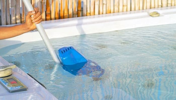 10 Best Pool Leaf Vacuums Reviewed and Rated in 2020