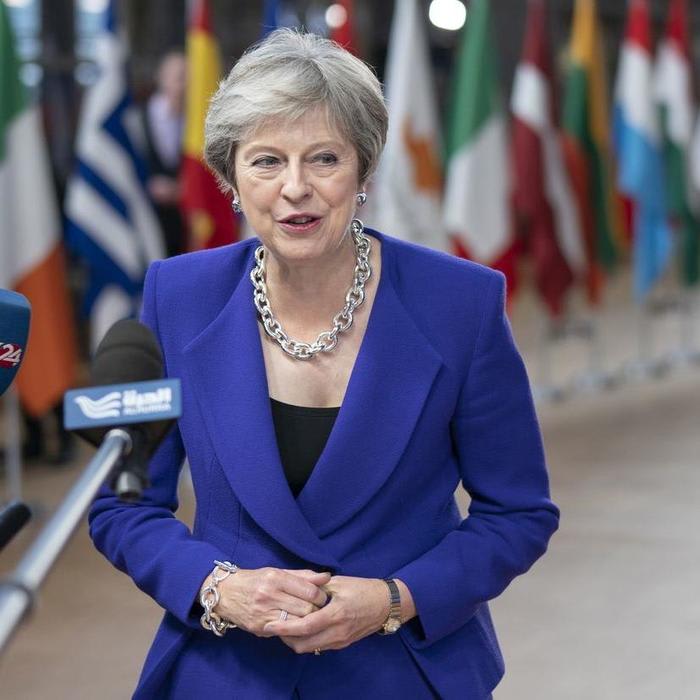 Theresa May Considers Plan to Extend Brexit Transition Period