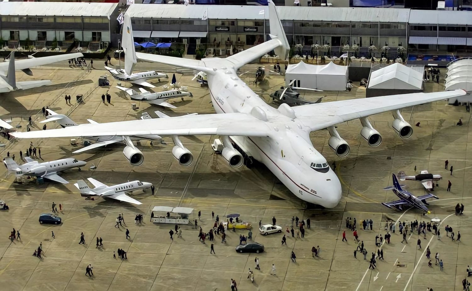 Largest Aircraft In History Still Flying Today Antonov An 225 Mriya 