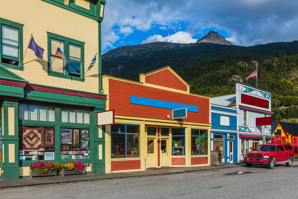 13 Most Picturesque Towns In Alaska You Must Visit