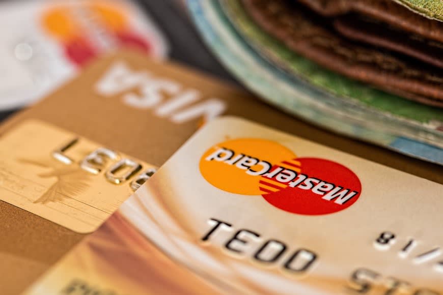 What to Do If You Lose Your Credit or Debit Card on Holiday