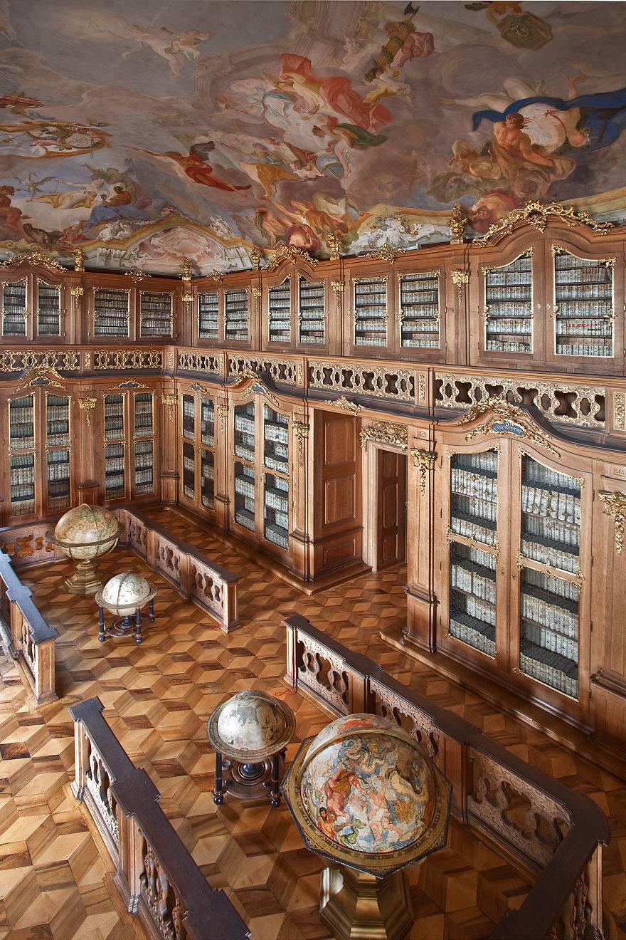 The Old Archiepiscopal Library (1694), Cromeriz Castle, Czech Republic