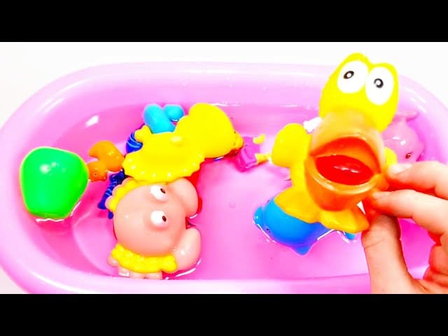Water Bath Toys for Toddlers Learn Colors and Cartoon Names with Characters Learn - English for Kids