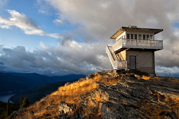In Montana, Remote Fire Lookouts Keep a Century-Old Tradition Alive