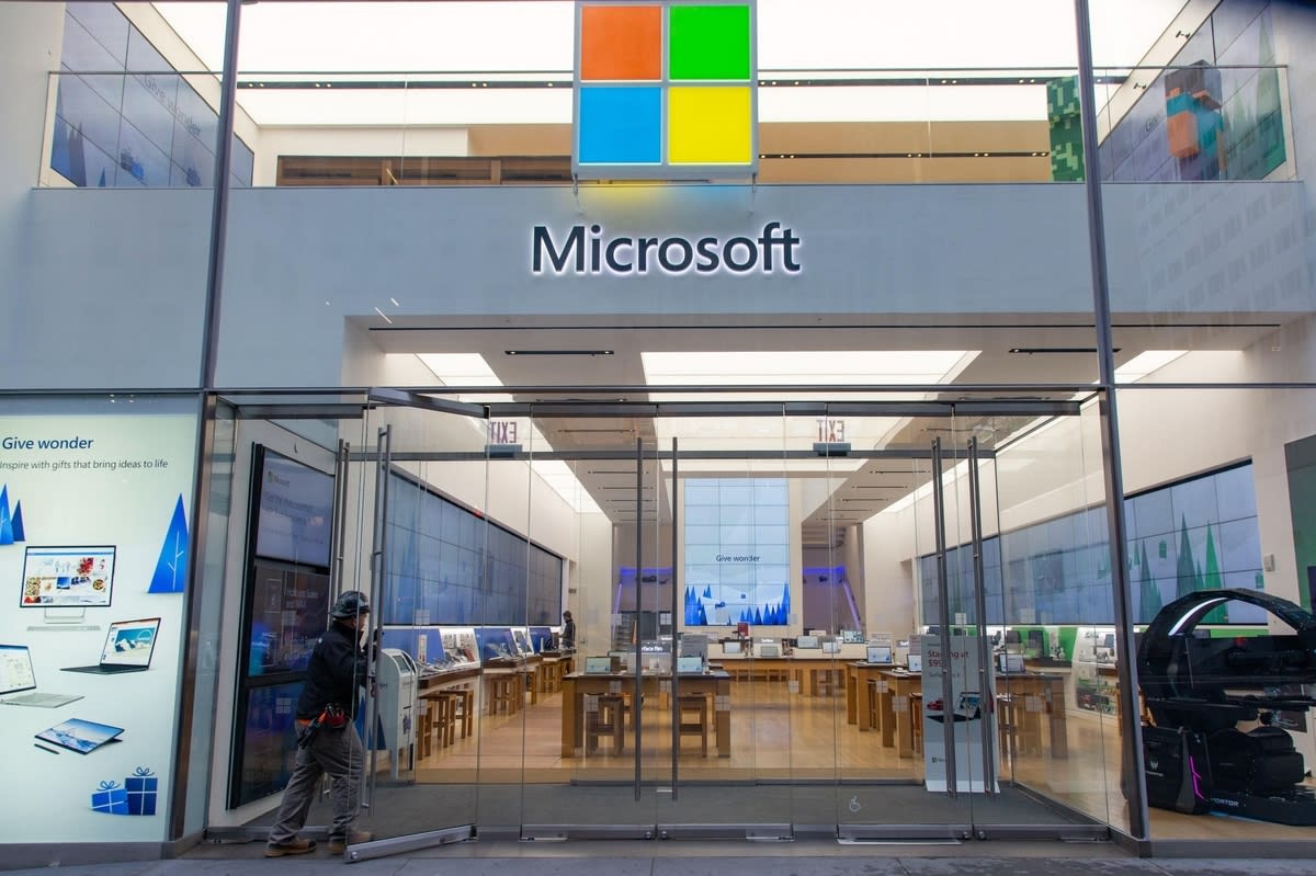 Microsoft to permanently close all of its retail stores
