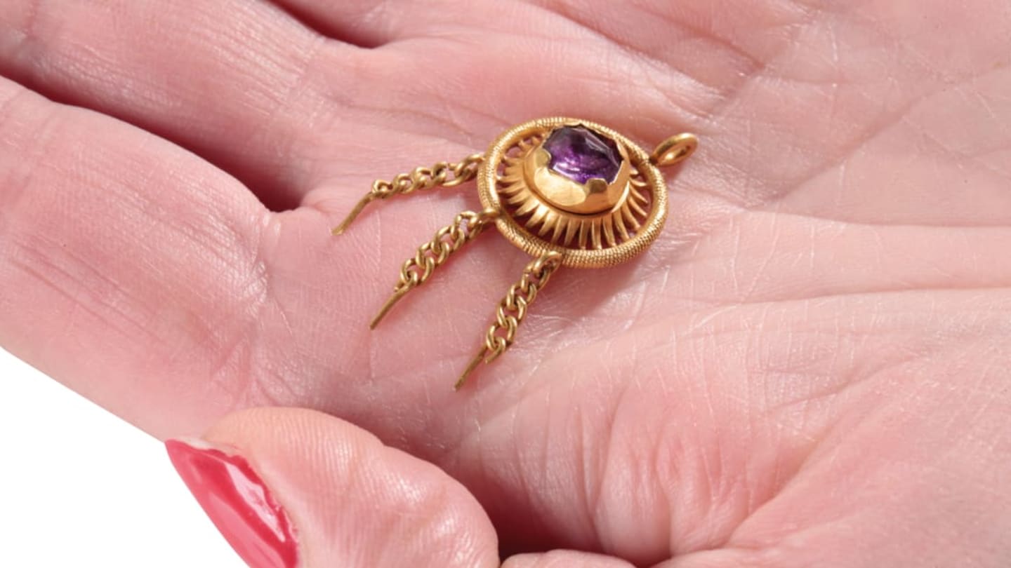 Metal Detectorist Finds a Gold Hatpin That May Have Belonged to Edward IV