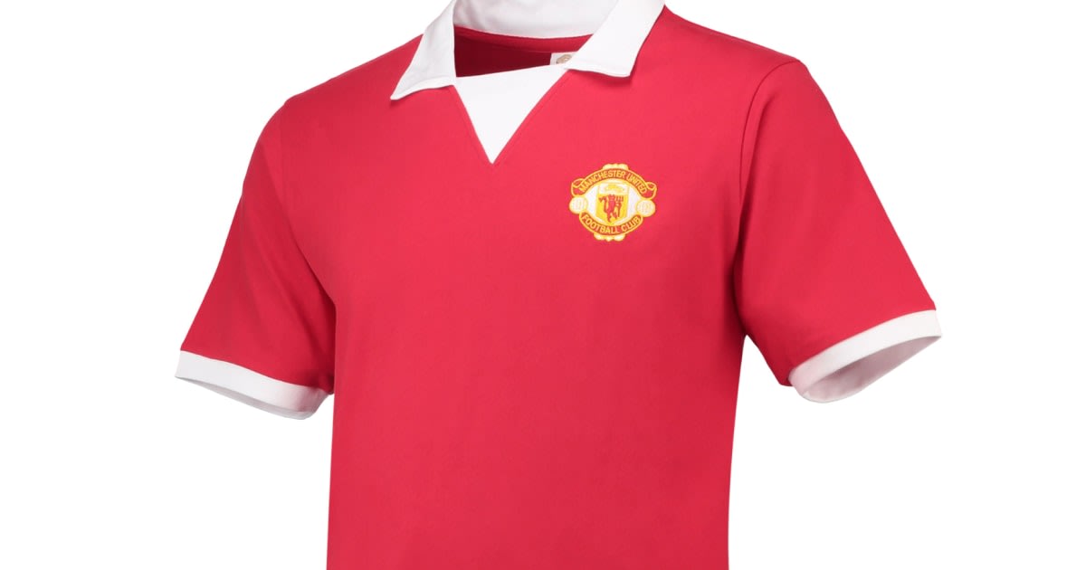 Remembering Man Utd's First Iconic 'Red Devil' Badged Shirt