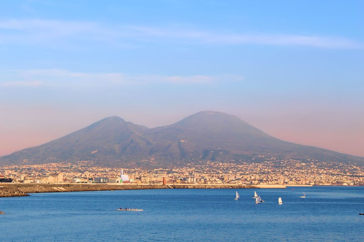 16 Best Places to go in Naples on a Budget - One-day Itinerary