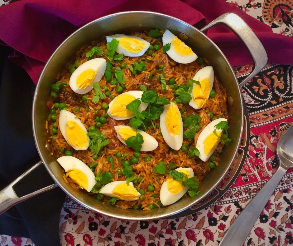 Need a quick, delightful dinner? Try easy smoked mackerel kedgeree! | Family-Friends-Food