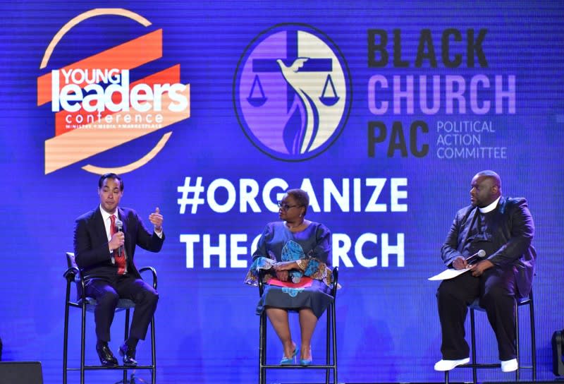 Prez candidates appeal to young black voters in Atlanta