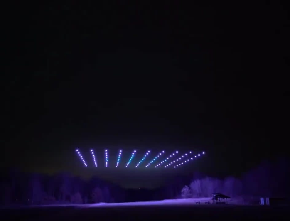 A 100-drones lightshow