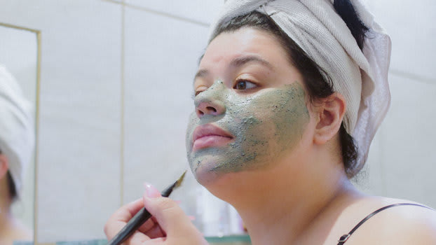 Detoxifying Face Masks for Acne and Pores Are Trending