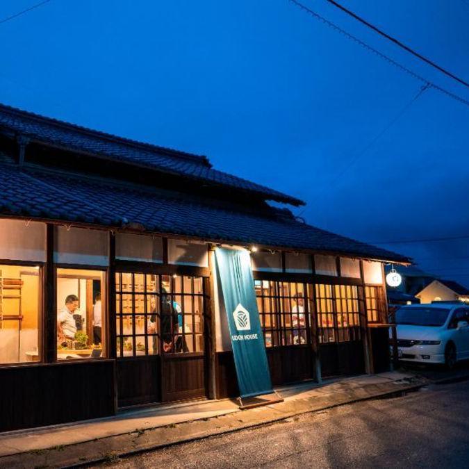 Japan's udon noodle hotel: Cook and sleep at the same place