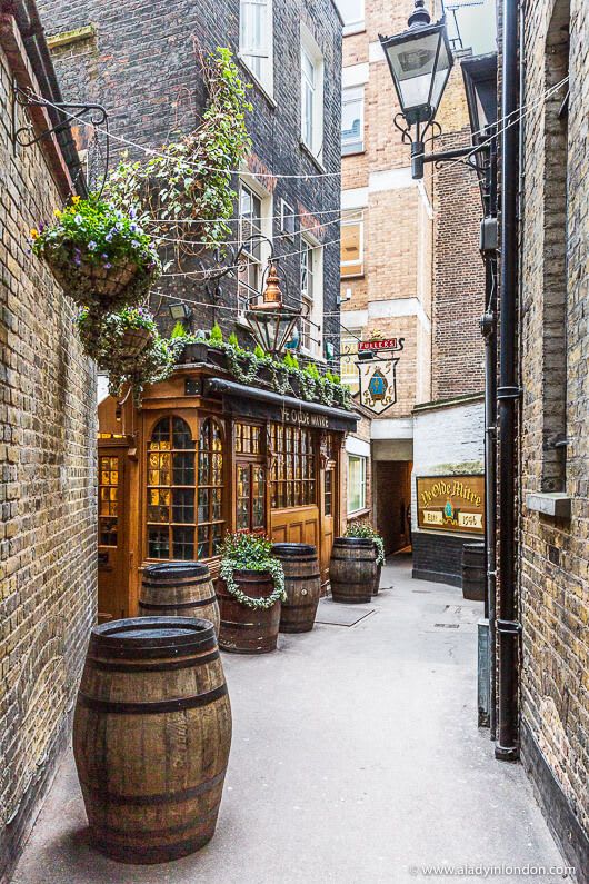 Pubs in Central London - The Best Pubs to Visit in the UK Capital