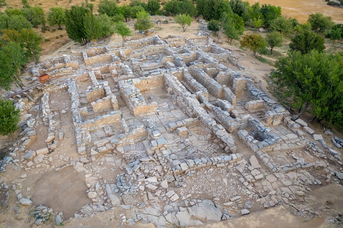 Archives, Possible Throne Room Discovered in Ancient Palace on Crete
