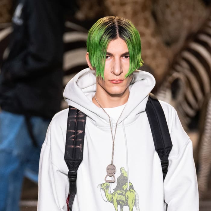 Vetements's Fall 2019 Show Was Inspired by Teenage Dirtbags and our Addiction to Smartphones