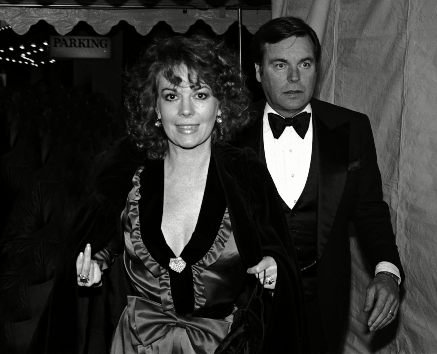 Robert Wagner and Natalie Wood: What You Need to Know About Star's Death