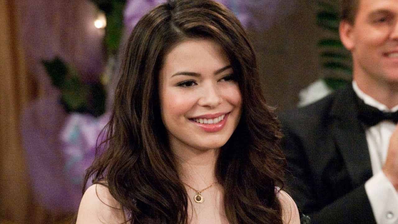 An iCarly Reboot Is Officially On the Way