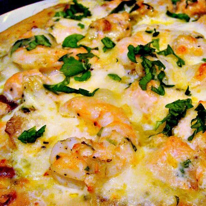 SHRIMP, GARLIC and PESTO PIZZA. The combinations of flavours are absolutely wonderful!