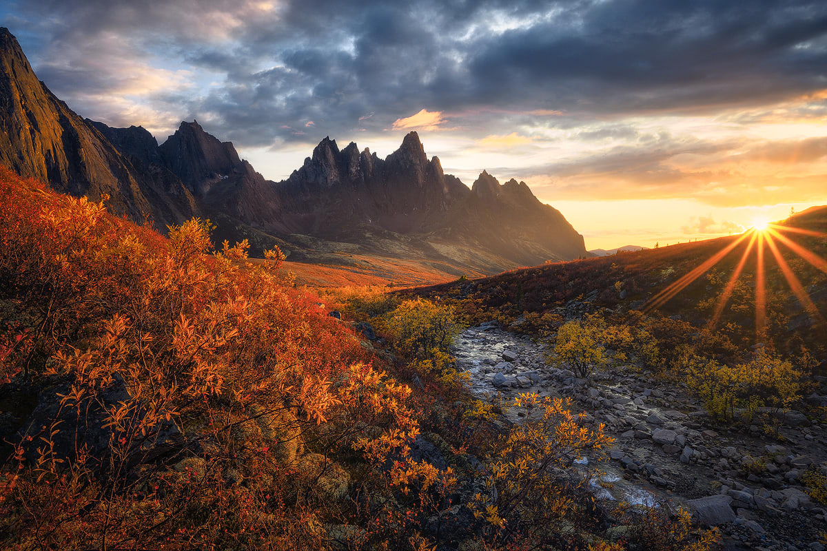 There are few places that do fall colors as well as The Yukon in Canada @ross_schram