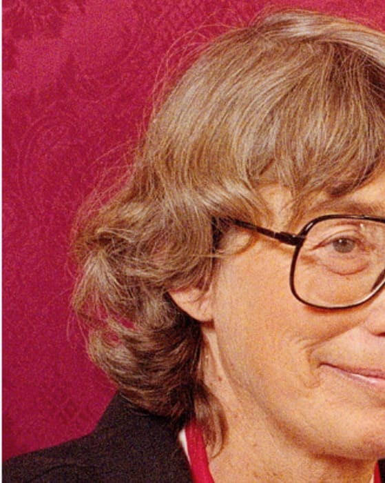Pulitzer Prize-winning poet Mary Oliver dies at 83