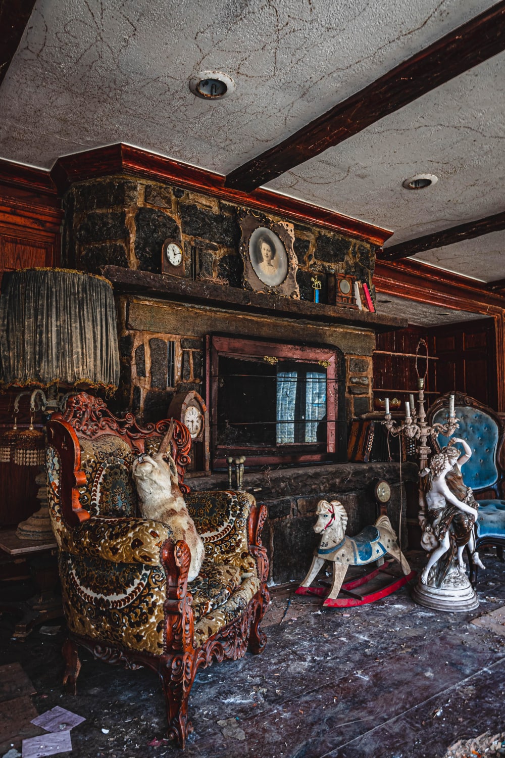 Abandoned mansion with vintage items.