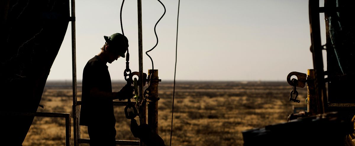 Oil Futures Advance as Signs of Economic Recovery Offset Virus