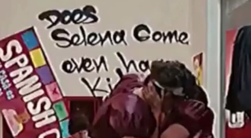The New 'Saved By The Bell' Reboot Made Some Rather Questionable Jokes About Selena Gomez's Kidney Transplant