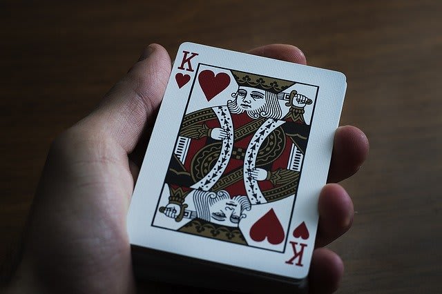 Super Simple & Easy Card Tricks for Beginners - Ultimate Guide
