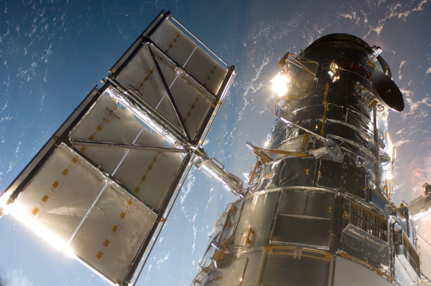 Hubble Space Telescope enters 'safe mode'