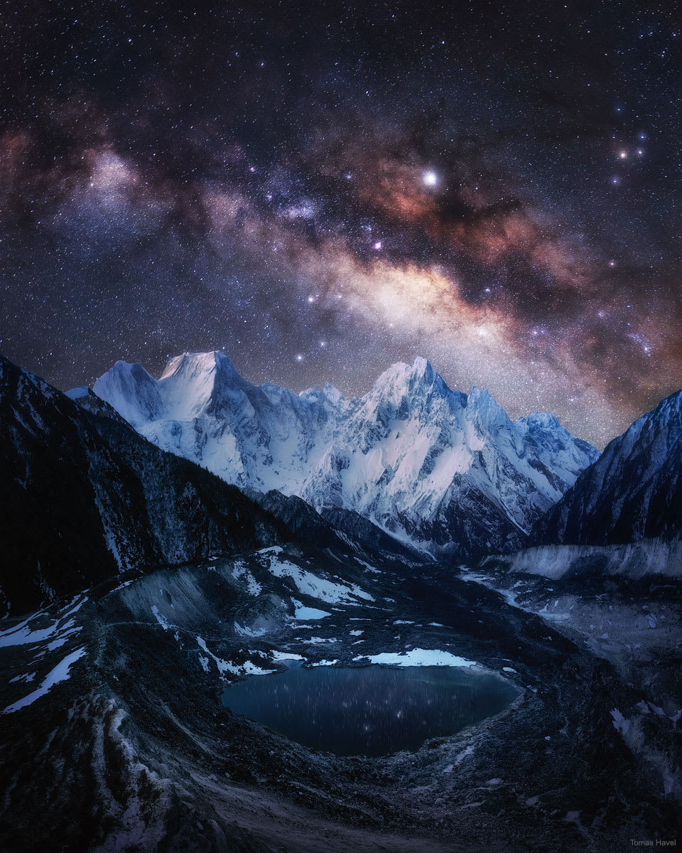 APOD: 2020 May 26 - The Milky Way over Snow Capped Himalayas