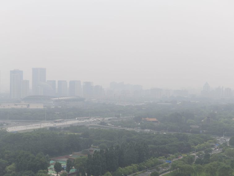 China's pollution is so bad it's blocking the sunlight from solar panels