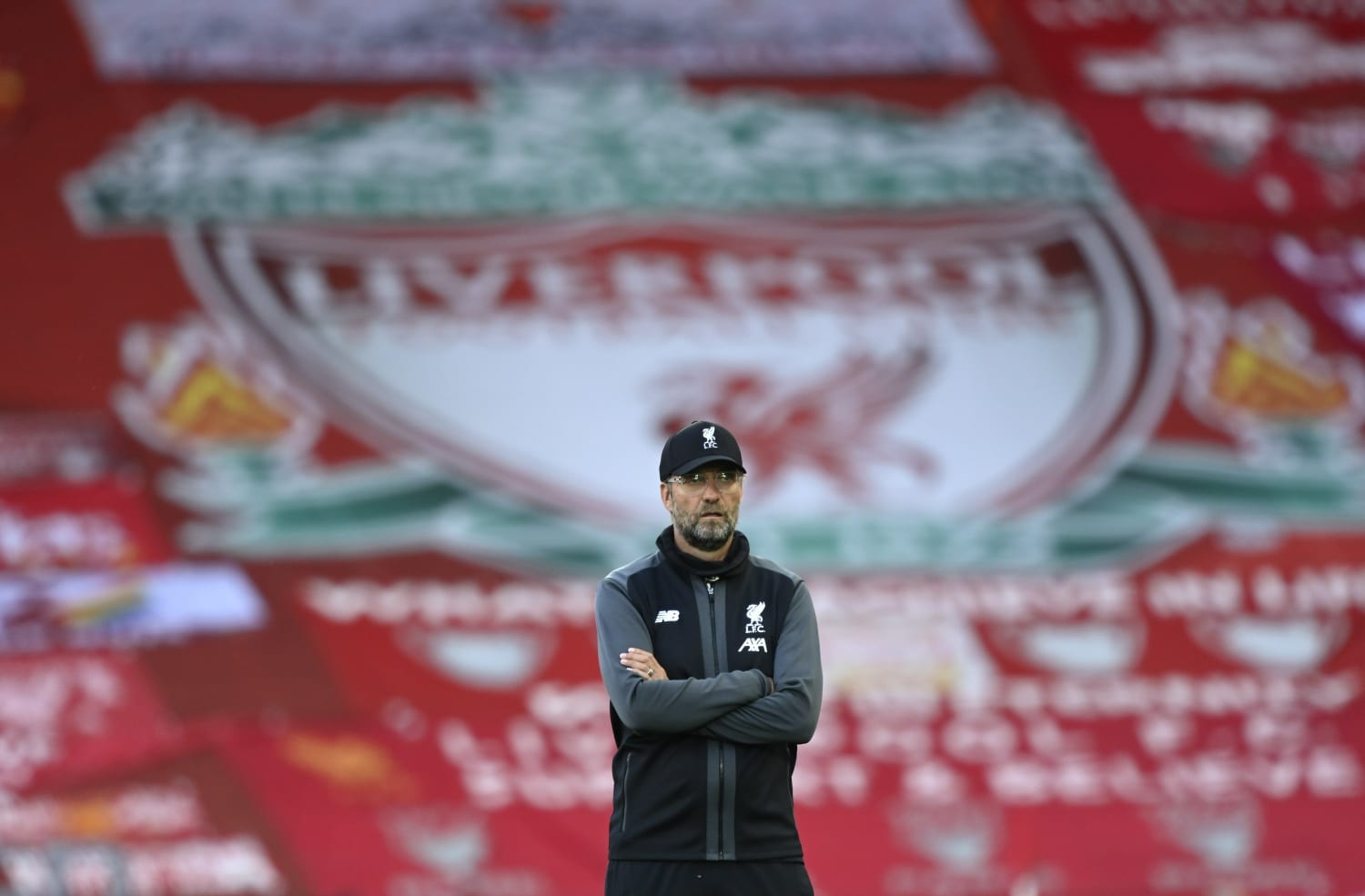 MATCHDAY: Liverpool plays dethroned champions Man City