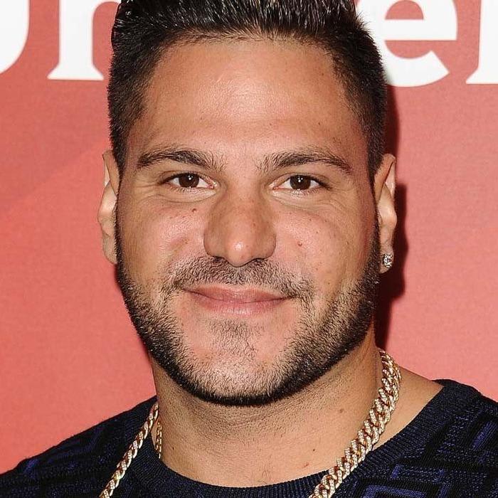 Ronnie Ortiz-Magro and Jen Harley Pose for First Family Christmas Pic