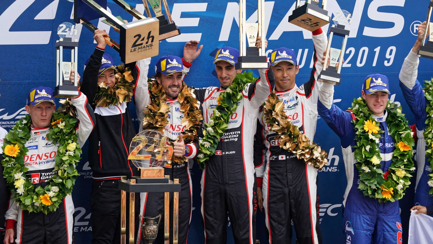 Fernando Alonso leads Toyota to 1-2 finish at 24 Hours Le Mans sports car race