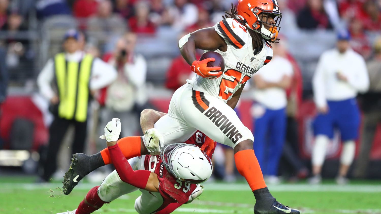 Police found marijuana in car of Cleveland Browns RB Kareem Hunt after traffic stop