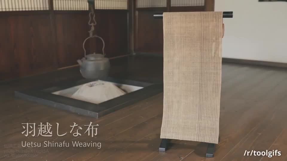 How threads are made from tree bark fiber. Woven textile was then used to make male kimonos, work clothes, fishing net, filters.