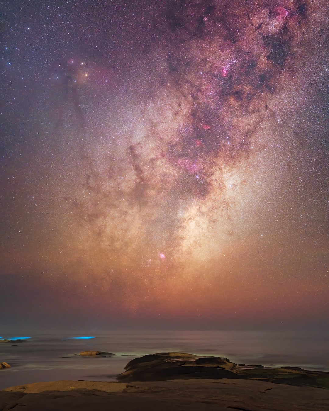 Galactic Center and bioluminescence over the Atlantic Ocean in Jose Ignacio beach, Uruguay. Milky way season 2021 already started! by @astropolo_