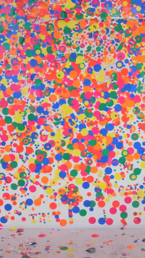 🔵 Yayoi Kusama's Obliteration Rooms are coming to Tate Modern! 🟡 From 23 July-29 August, we're inviting visitors of all ages to help transform a blank space into a sea of colourful dots. 🟣 Free tickets are coming soon. https://t.co/YPfT2El1Od In partnership with UNIQLO. 🟠