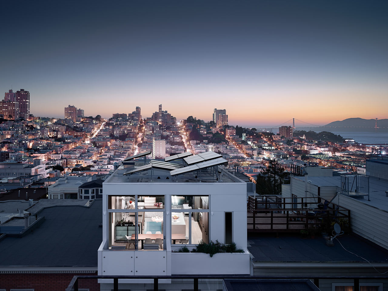 The Telegraph Hill Transformation Includes Incredible Views from the Top - Design Milk