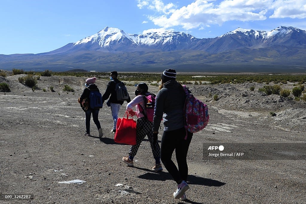 Trench proves ultimate barrier to Venezuelans arriving in Chile. AFP 📸 Jorge Bernal