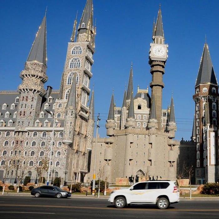 Chinese art institute resembles Hogwarts Castle