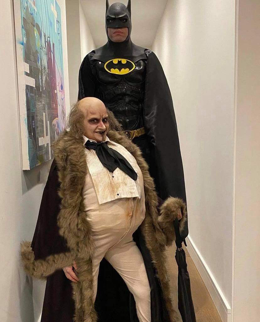 Halloween Cosplay (Batman Returns) by NBA player Robin Lopez and his Wife.