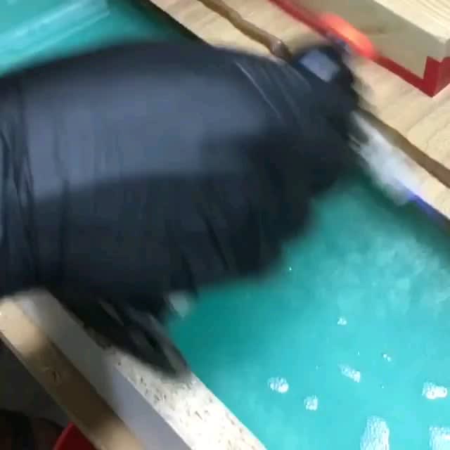 Removing air bubbles from epoxy resin