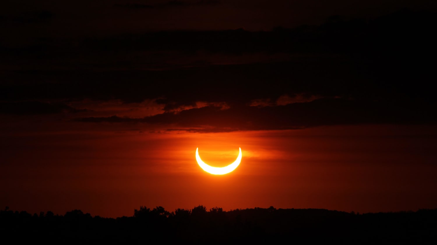2021 solar eclipse - Probably the coolest photo I've ever taken