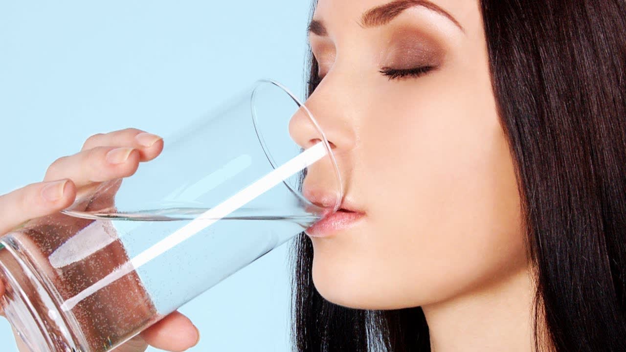 I Drank Water on an Empty Stomach for a Month, and This Happened