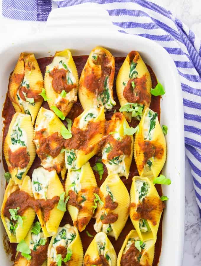 Vegan Stuffed Shells With Spinach - Delicious World and Travel